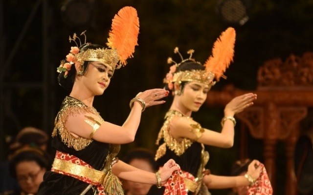 Contoh gambar tarian serimpi