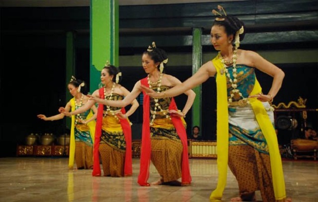 Gambar tarian gambyong