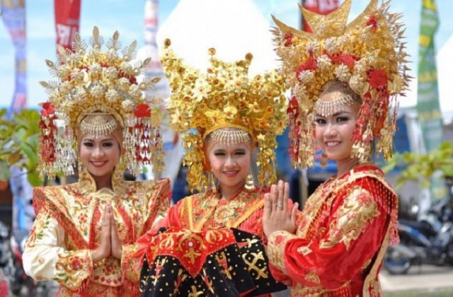 Suku Minangkabau berasal dari Sumatera Barat