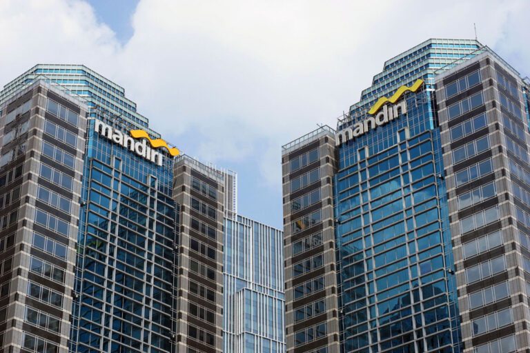 Bank Mandiri terdekat